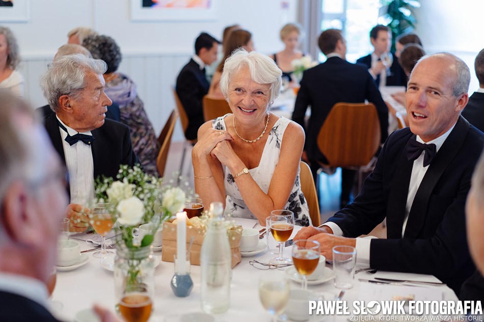 uśmiechy gości podczas wesela Oslo