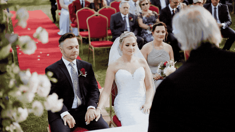 Ślub kościelny w plenerze Rustykalne wesele fotograf