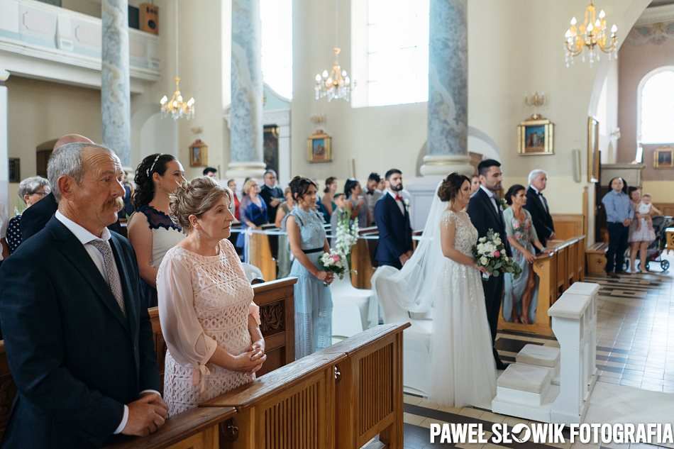 rustykalny ślub kościelny