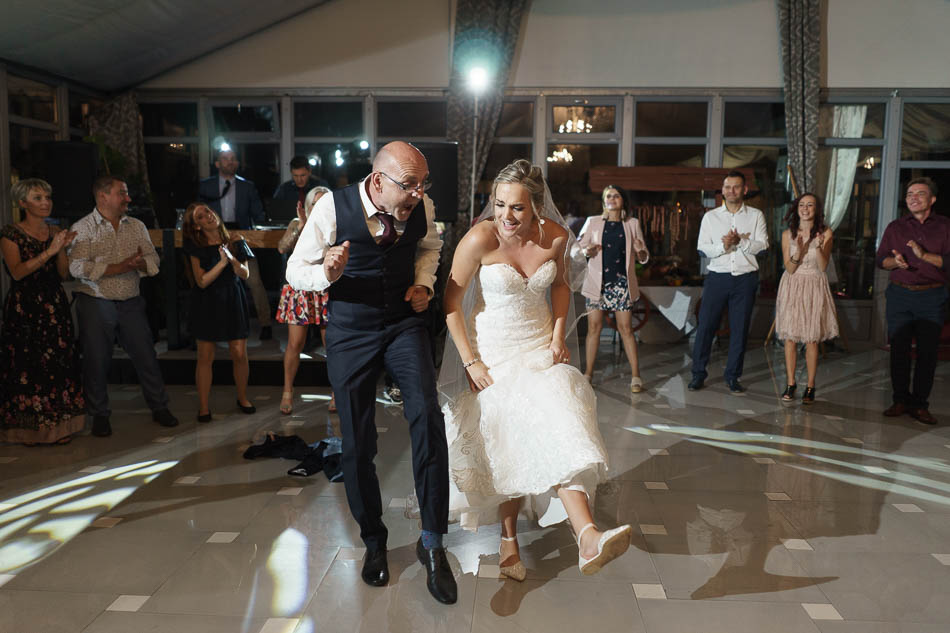 bride and dad first dance